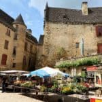 Sarlat en Dordogne : le marché de Sarlat